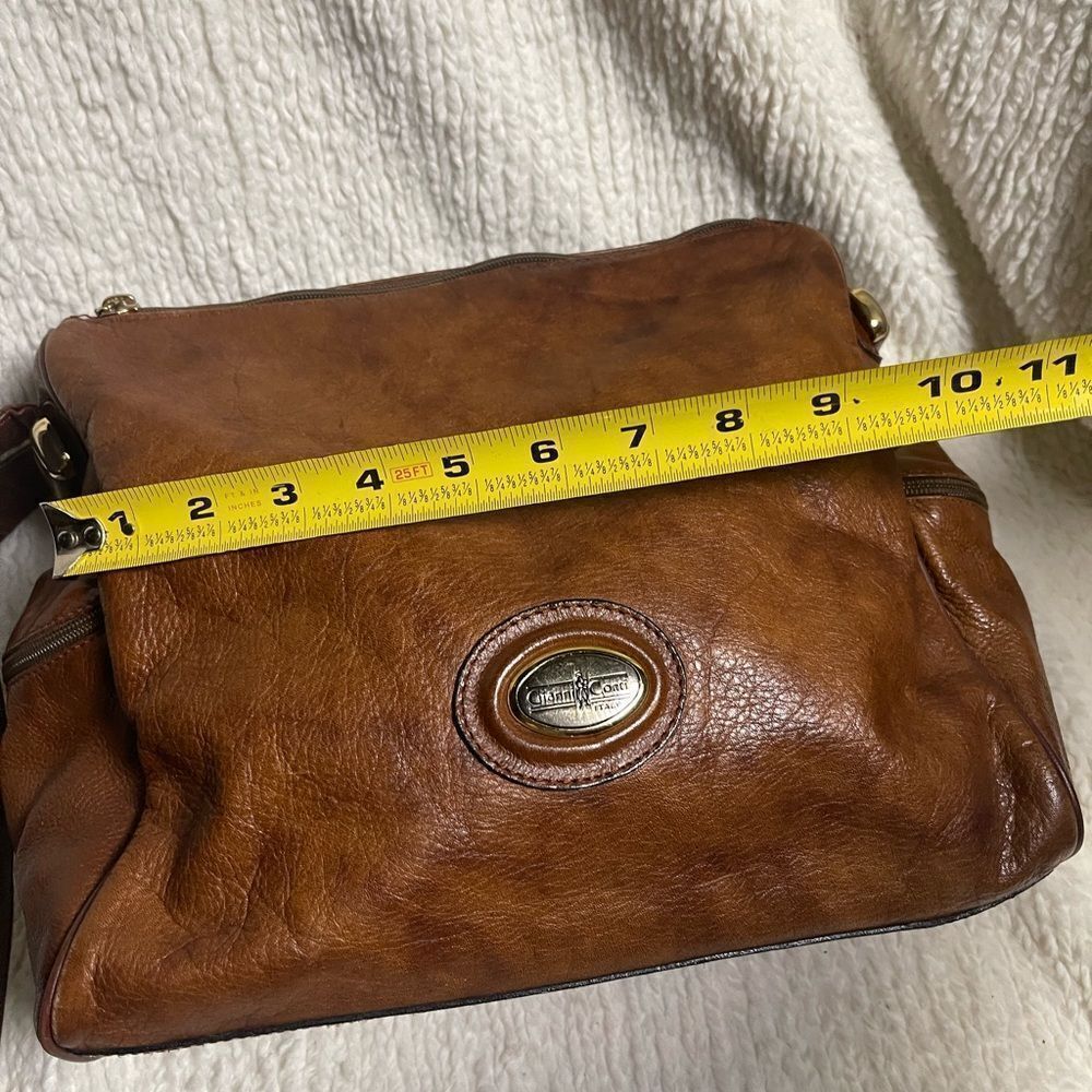 Gianni Conti Brown Leather medium Shoulder Bag with gold tone hardwares - Picture 12 of 16